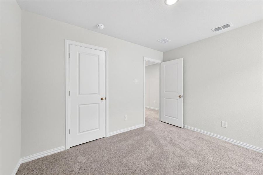 Spacious, unfurnished interior of a new home in Lily Creek at Sutton Fields, Aubrey (Image 38). Spacious, unfurnished interior of a new home in Lily Creek at Sutton Fields, Aubrey (Image 38).