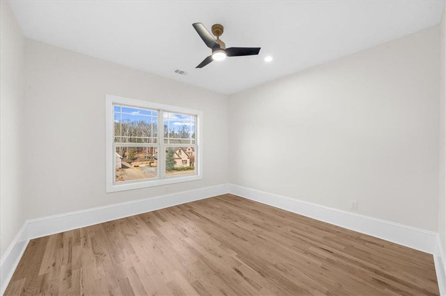 Spacious, unfurnished interior of a new home in , Gainesville (Image 28).