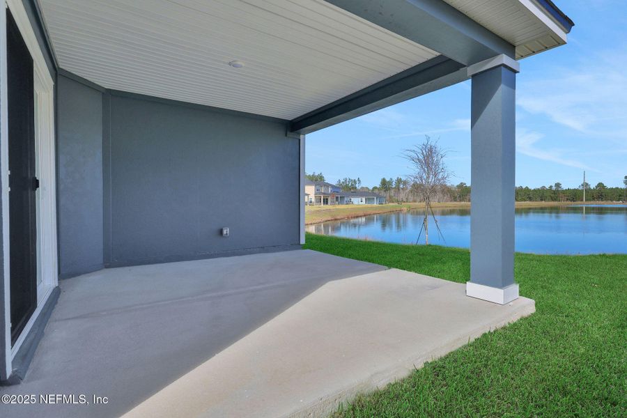 Exterior details and patio area of a home in Cedar Creek, Jacksonville (Image 23).