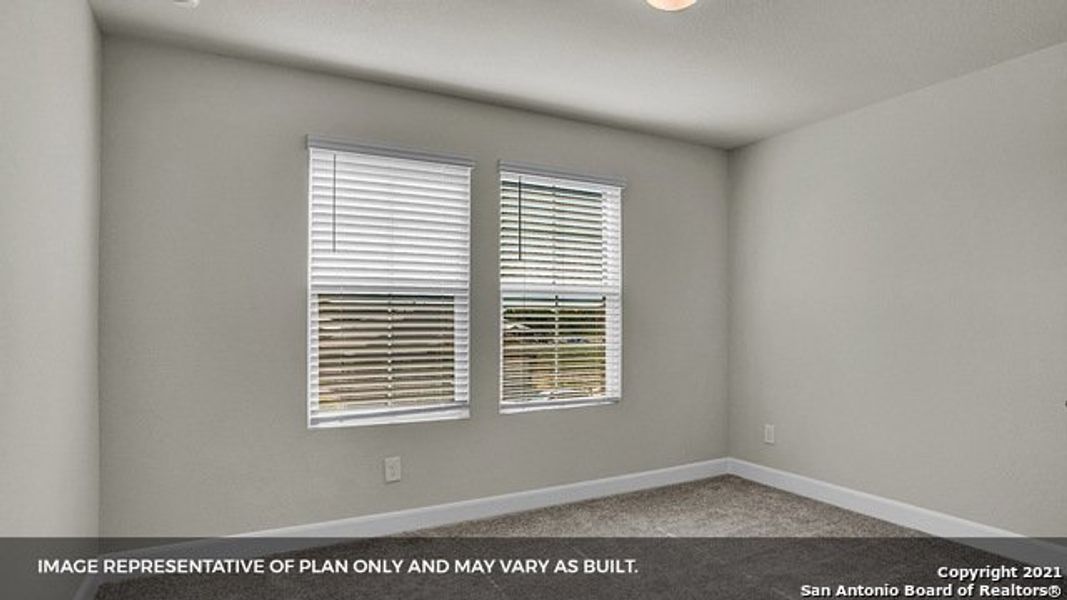Spacious, unfurnished interior of a new home in Arroyo Ranch, Seguin (Image 11).