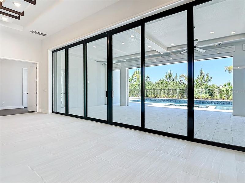 Spacious, unfurnished interior of a new home in , Kissimmee (Image 24).