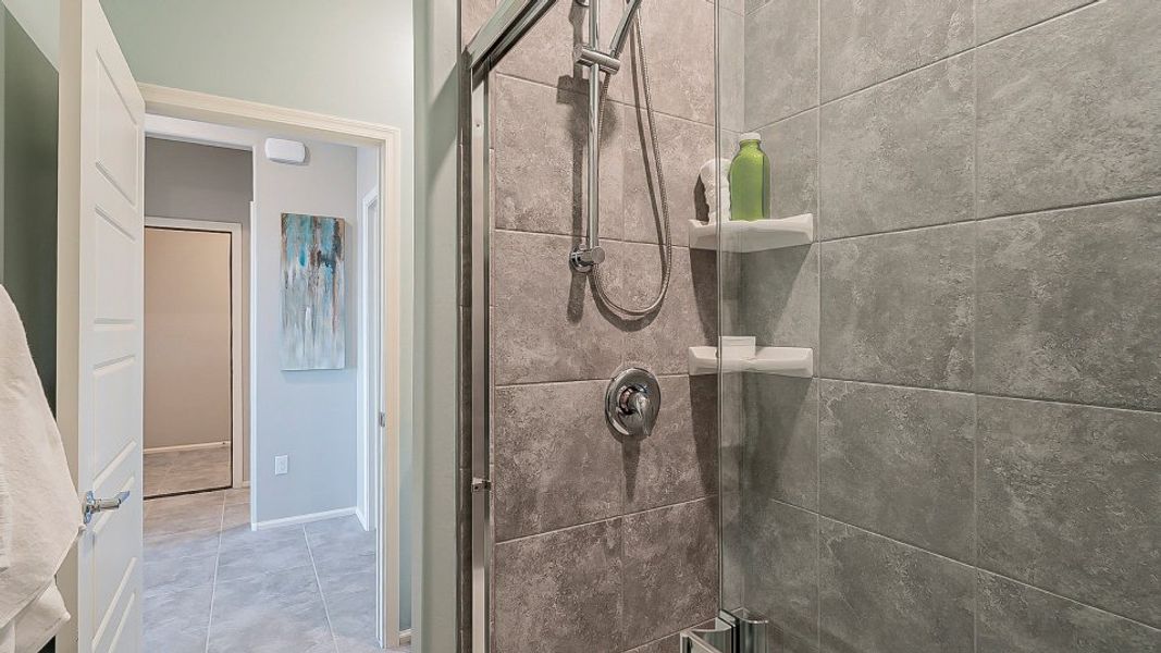 0454 Wayfarer NG Bath 041525