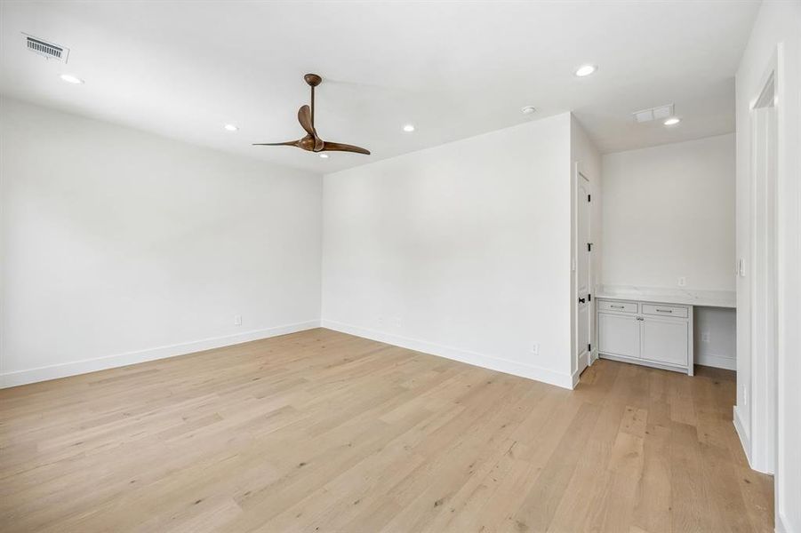 Spacious, unfurnished interior of a new home in , Dallas (Image 26).