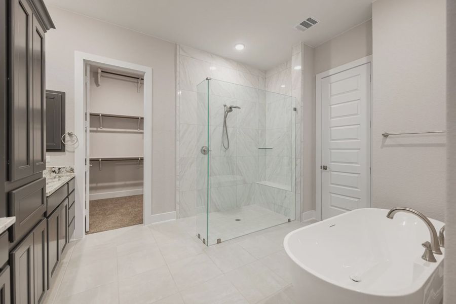 Representative furnished interior of a home built from the Kaylee by Chesmar Homes in Heimer Estates at Garden Ridge, Fulshear (Image 7).