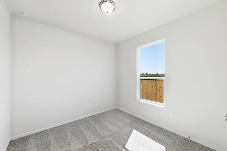 Spacious, unfurnished interior of a new home in Stoney Chase, Del Valle (Image 19).