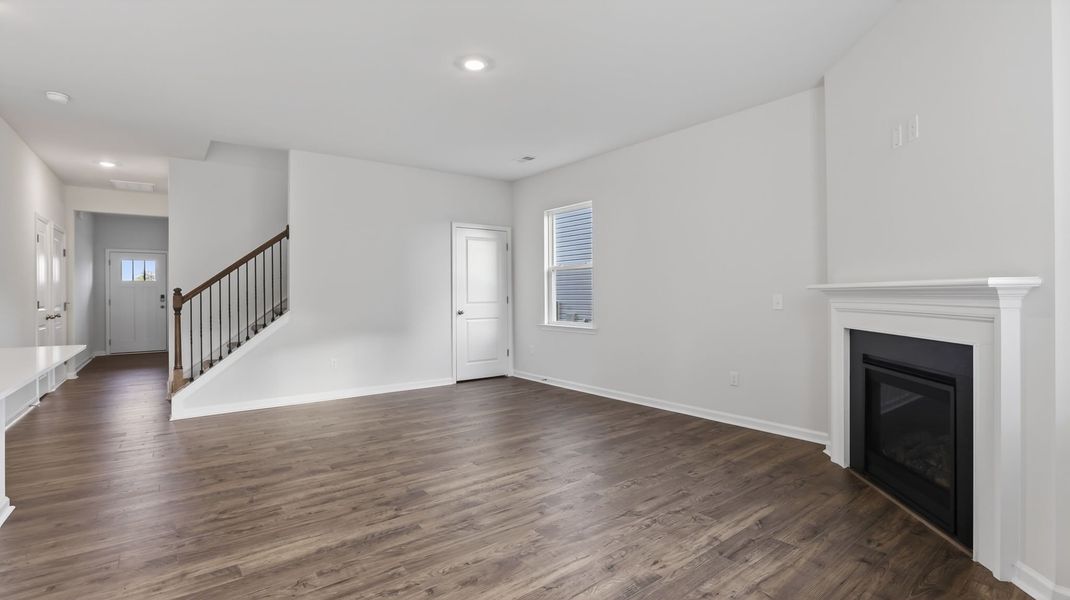 Spacious, unfurnished interior of a new home in Hunters Ridge, Woodruff (Image 21).