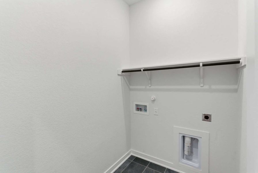 Spacious, unfurnished interior of a new home in The Crossvine, Schertz (Image 27). Spacious, unfurnished interior of a new home in The Crossvine, Schertz (Image 27).