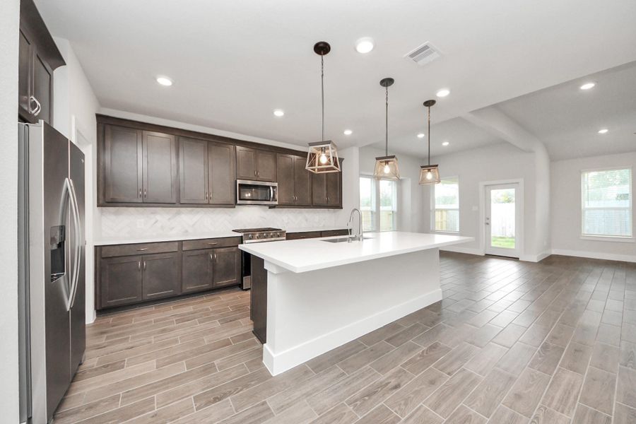 Furnished interior view inside a new home in Laurel Landing: Landmark Collection, Alvin (Image 10).