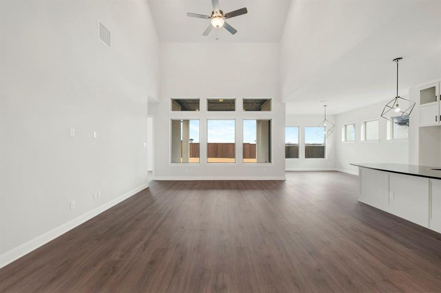 Spacious, unfurnished interior of a new home in The Ridge at Northlake, Northlake (Image 18).