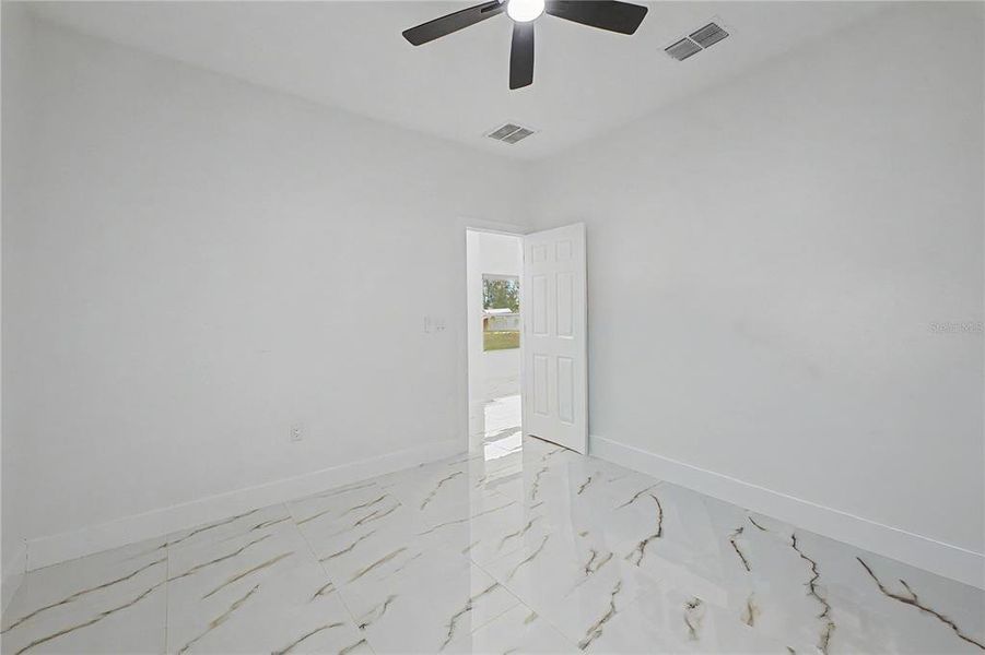 Spacious, unfurnished interior of a new home in , Weeki Wachee (Image 25).