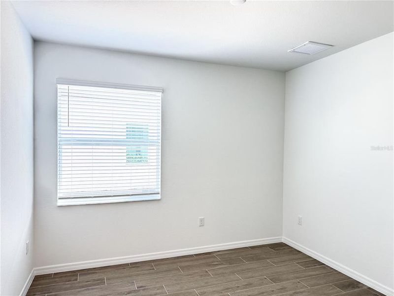 Spacious, unfurnished interior of a new home in Heritage Landing: Executive Homes, Punta Gorda (Image 18). Spacious, unfurnished interior of a new home in Heritage Landing: Executive Homes, Punta Gorda (Image 18).