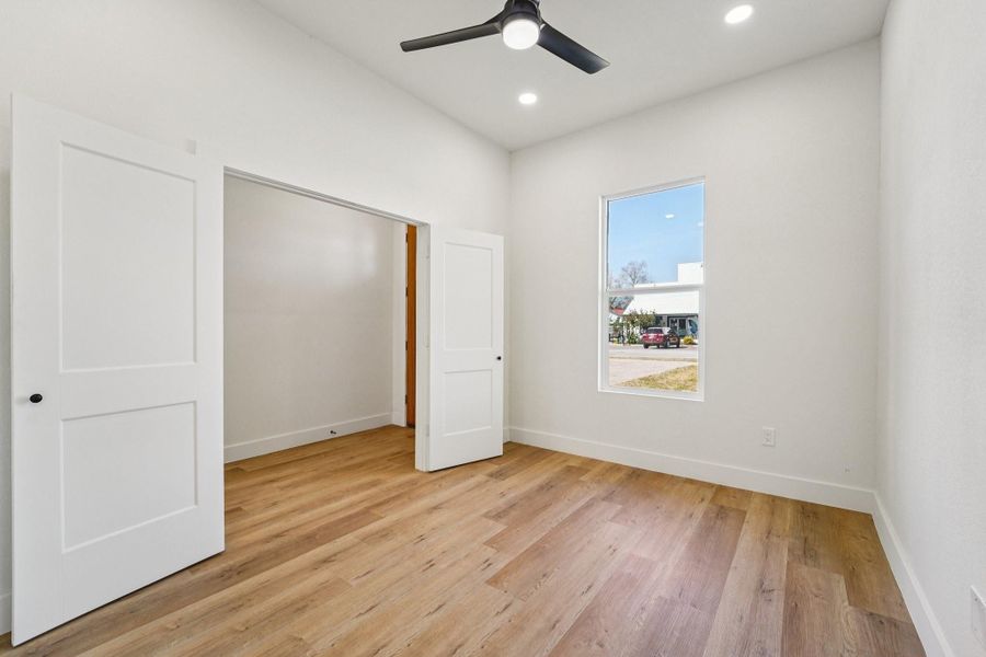 Spacious, unfurnished interior of a new home in , La Porte (Image 12).