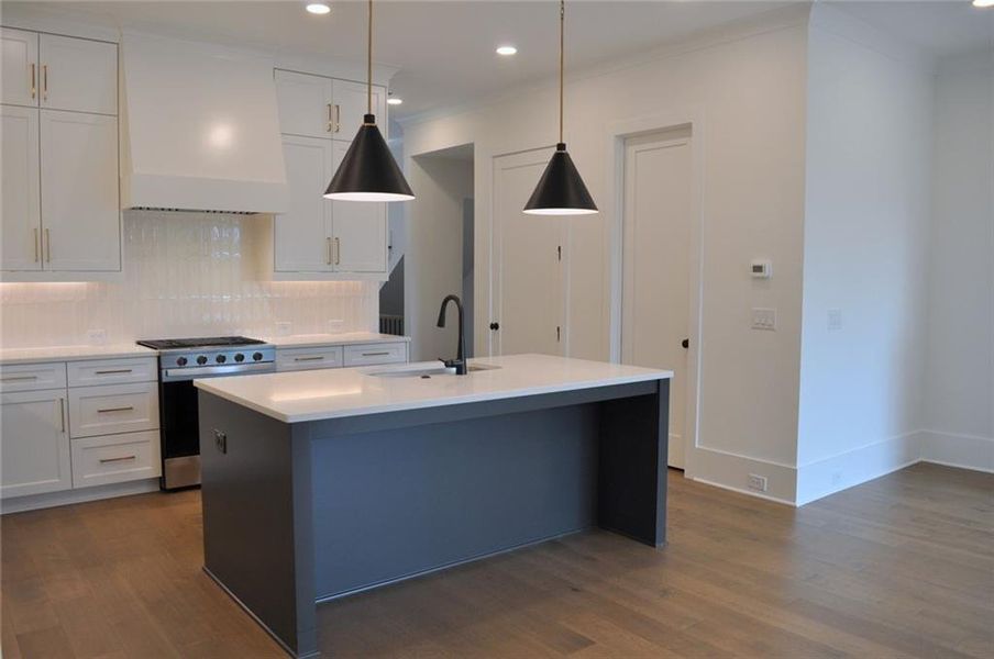 Furnished interior view inside a new home in , Marietta (Image 5).