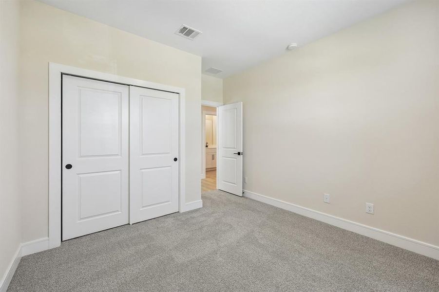 Spacious, unfurnished interior of a new home in Elevon, Lavon (Image 30). Spacious, unfurnished interior of a new home in Elevon, Lavon (Image 30).