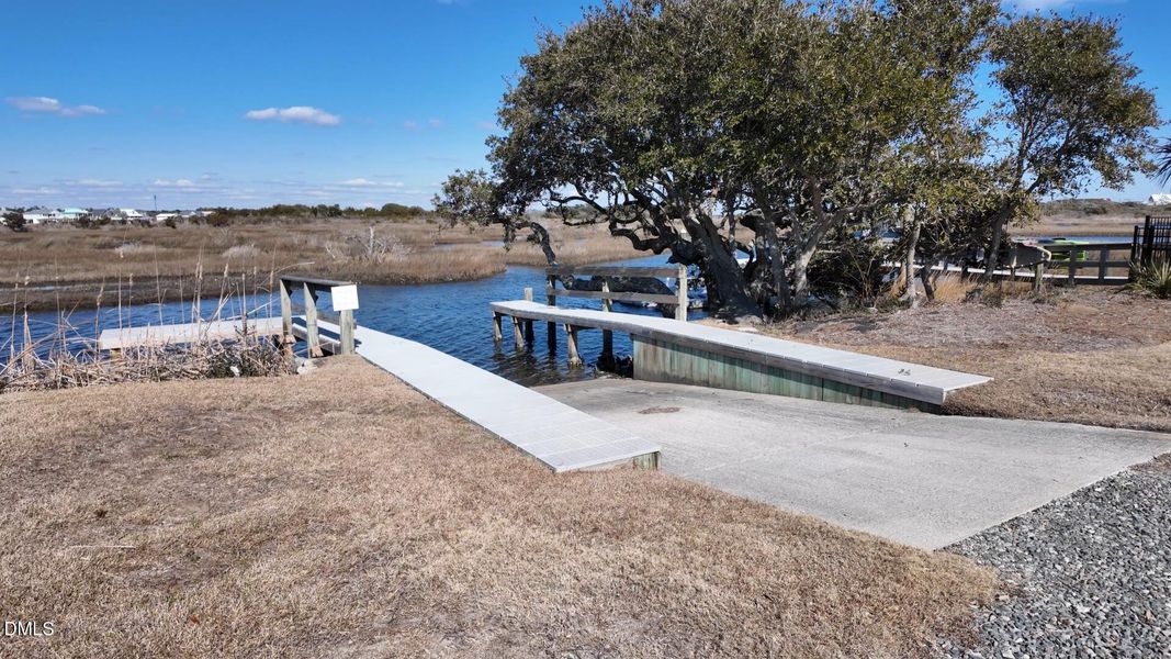 6CapeLn_BoatLaunch (1)