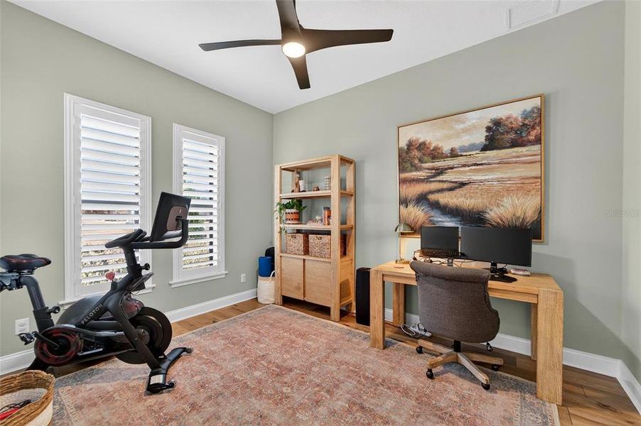 Furnished interior view inside a new home in , Bartow (Image 58).