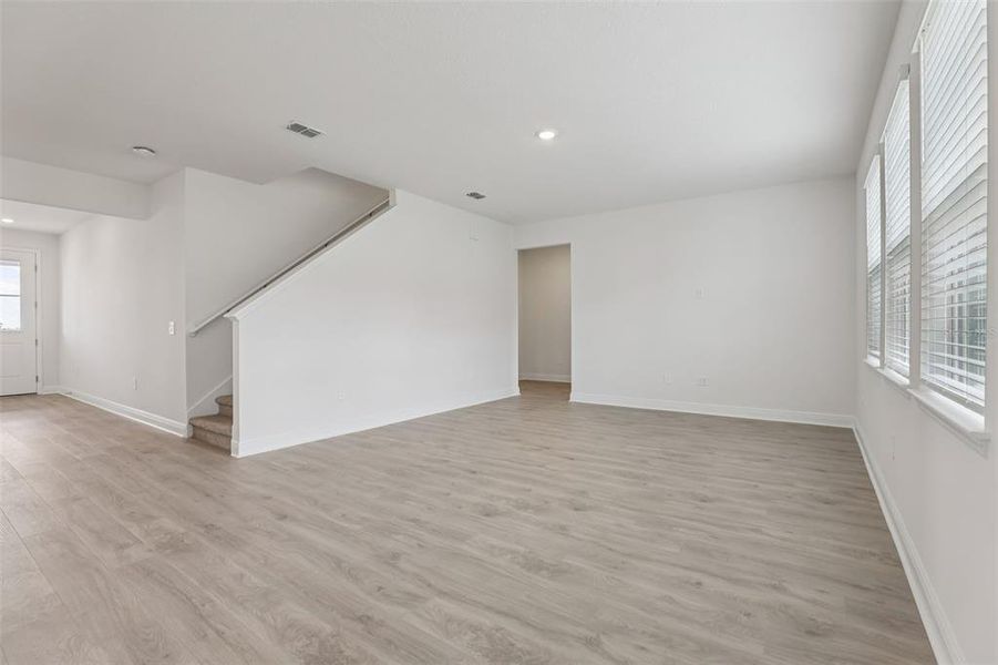 Spacious, unfurnished interior of a new home in Cyrene at Minneola, Minneola (Image 32).