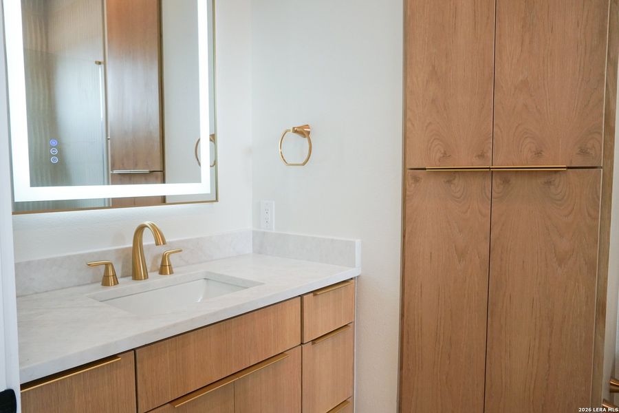 Image 34 of a home in .