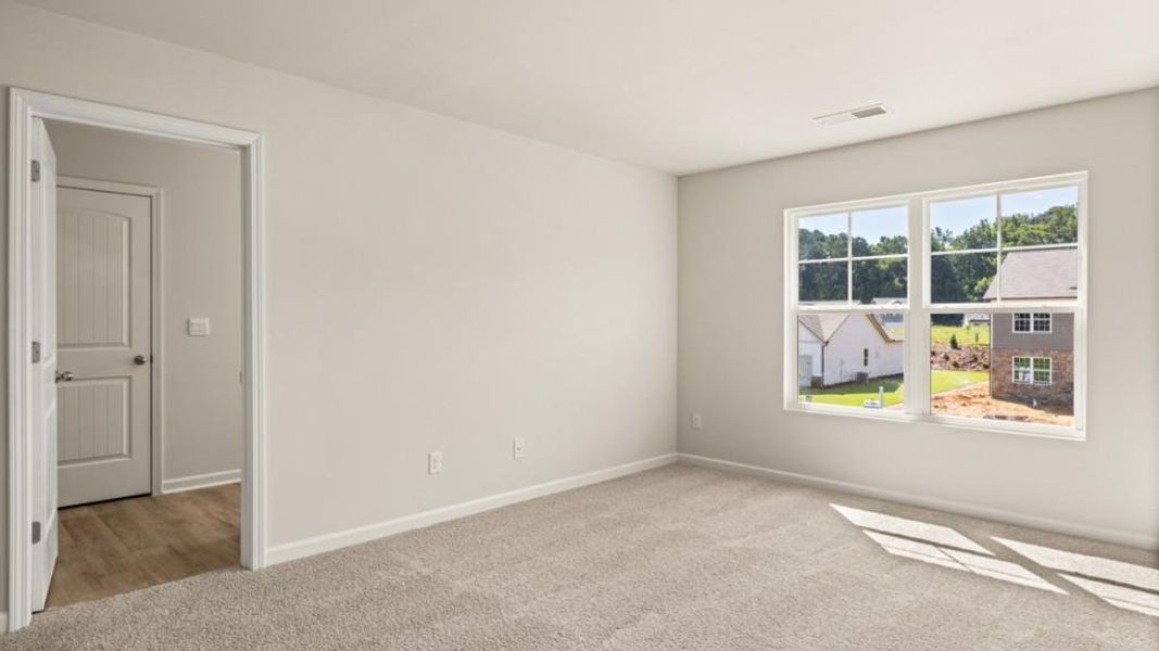 Spacious, unfurnished interior of a new home in Fairhaven, Lithia Springs (Image 23).