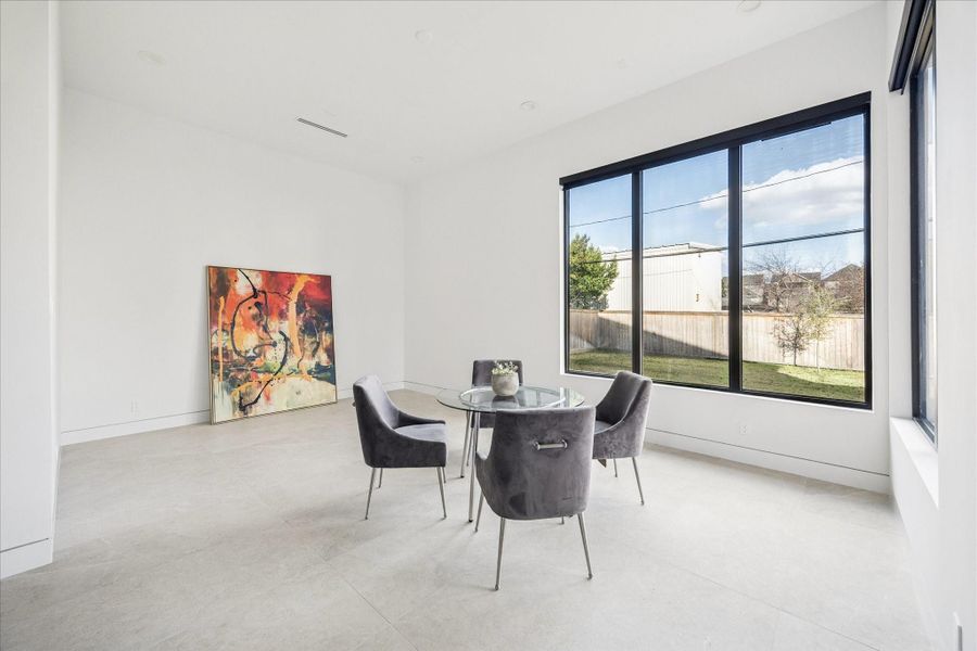 The breakfast and/or dining room sapce is just off the kitchen.