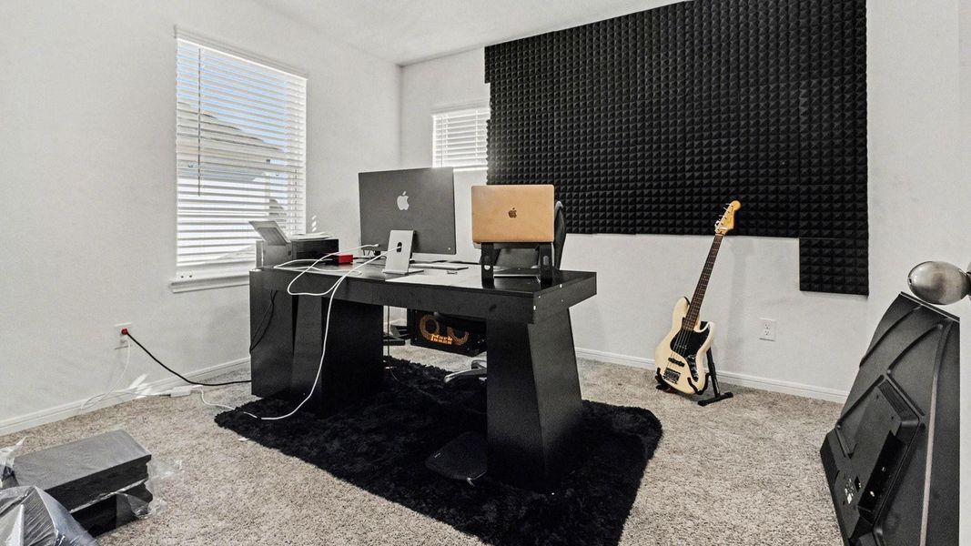 Furnished interior view inside a new home in , Baytown (Image 10).