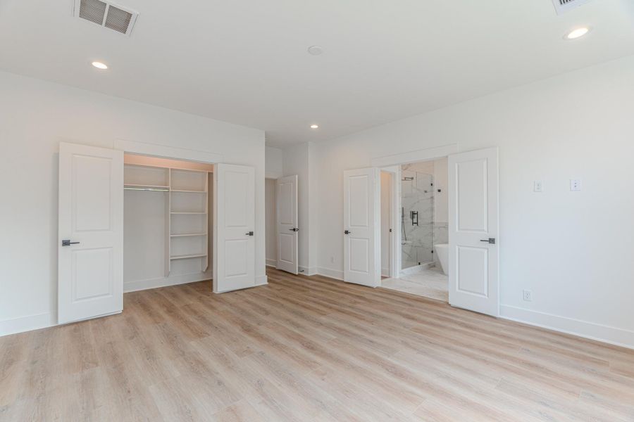 Spacious, unfurnished interior of a new home in , Houston (Image 30). Spacious, unfurnished interior of a new home in , Houston (Image 30).