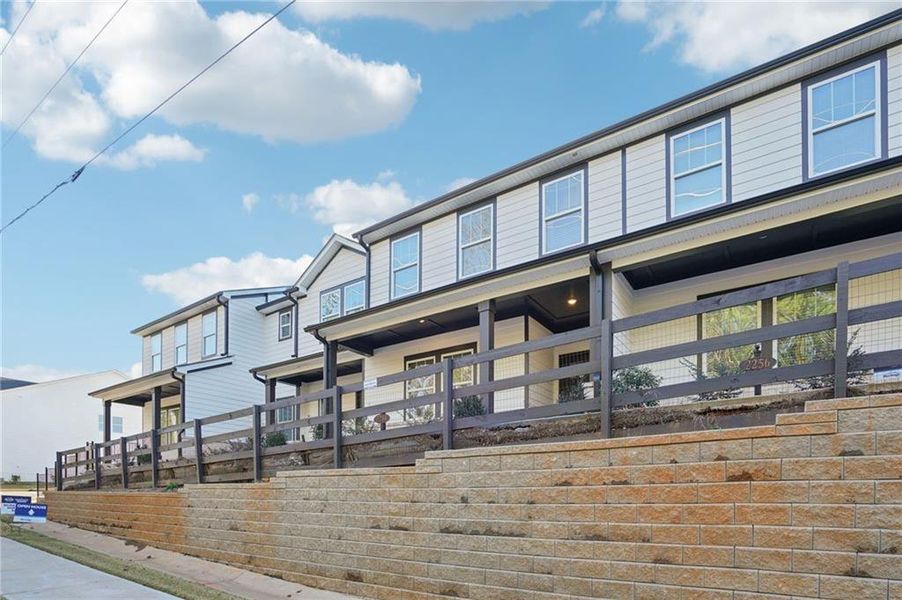 Condo located in Conyers, GA showcasing its design and architecture (Image 3).