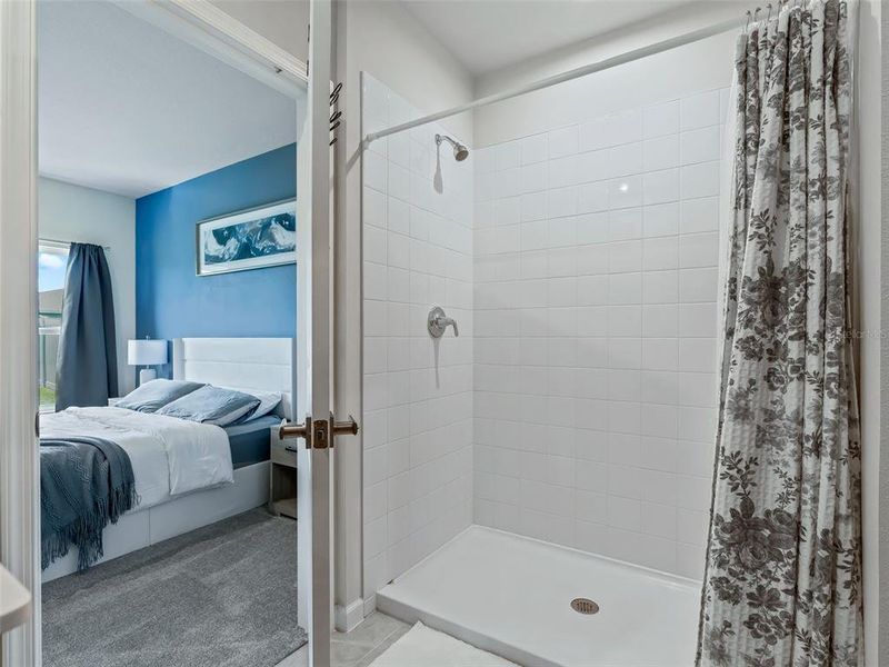 Furnished interior view inside a new home in , Sumterville (Image 41).