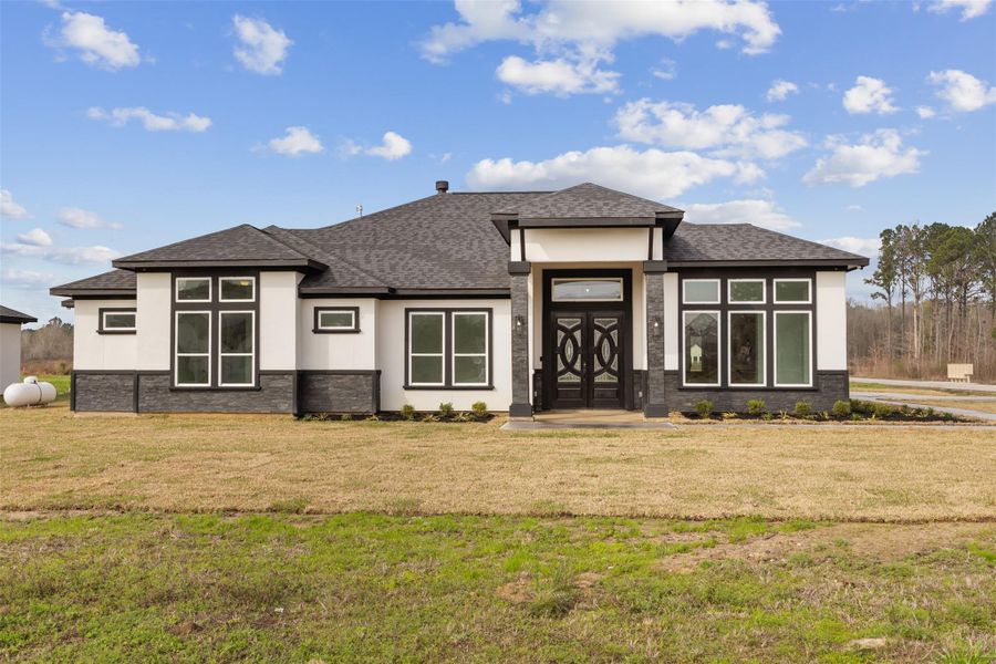 Exterior details and patio area of a home in , Dayton (Image 21).