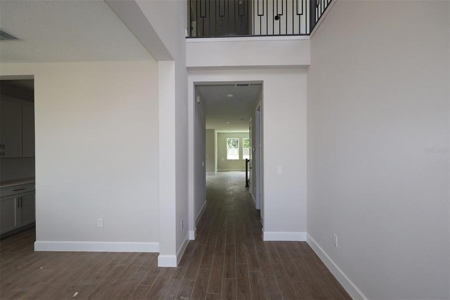Spacious, unfurnished interior of a new home in Center Lake on the Park, St. Cloud (Image 9). Spacious, unfurnished interior of a new home in Center Lake on the Park, St. Cloud (Image 9).