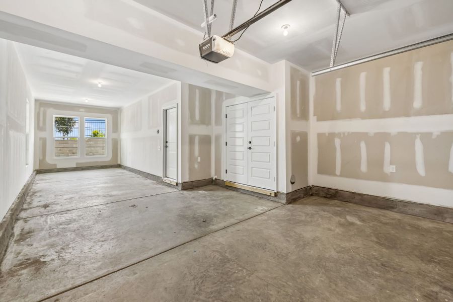 Image 45 of a home in Skyline.