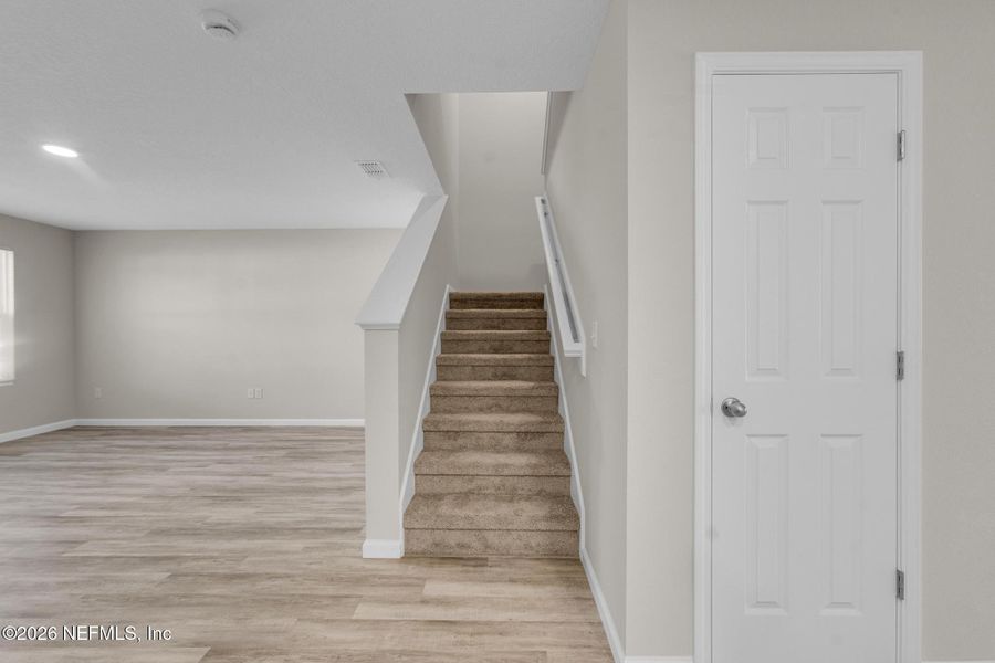 Spacious, unfurnished interior of a new home in , Jacksonville (Image 32).