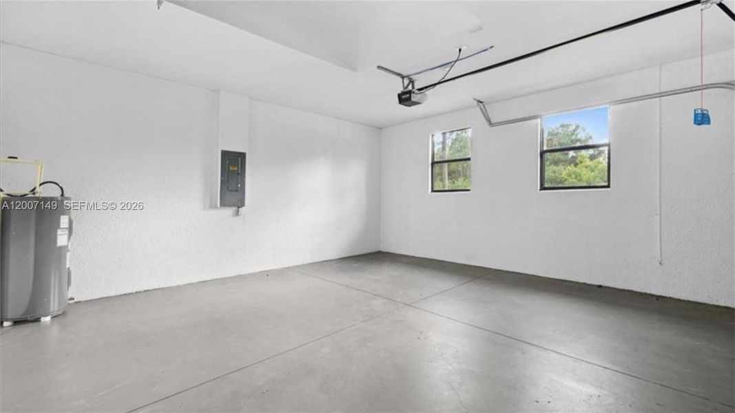 Spacious, unfurnished interior of a new home in , Lehigh Acres (Image 20). Spacious, unfurnished interior of a new home in , Lehigh Acres (Image 20).