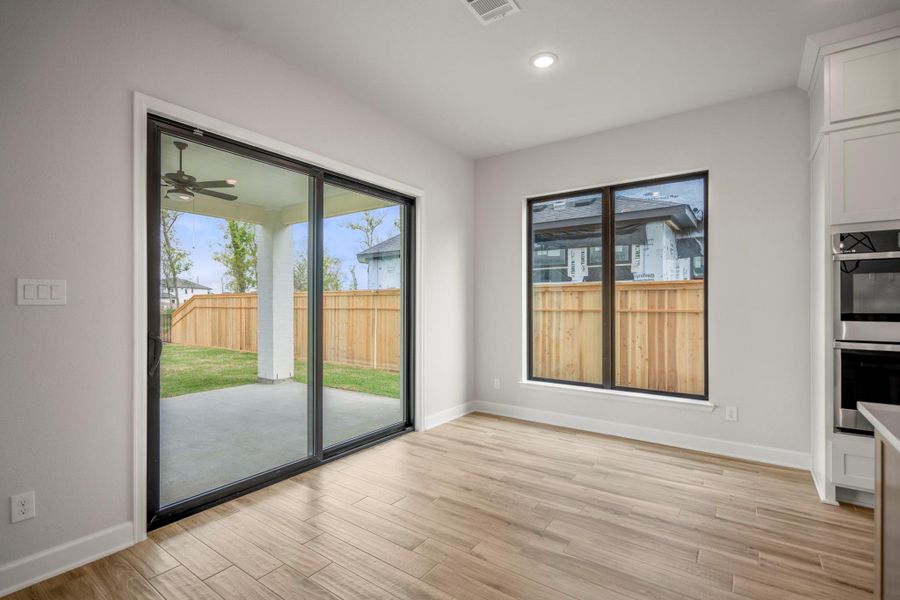 Spacious, unfurnished interior of a new home in Sienna 70' Lots, Missouri City (Image 38). Spacious, unfurnished interior of a new home in Sienna 70' Lots, Missouri City (Image 38).