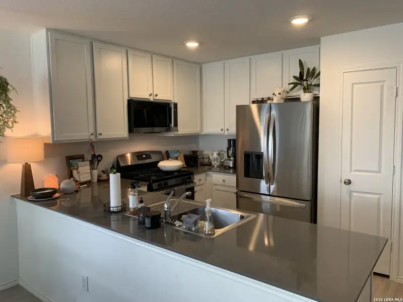 Furnished interior view inside a new home in Steelwood Trails, New Braunfels (Image 15).