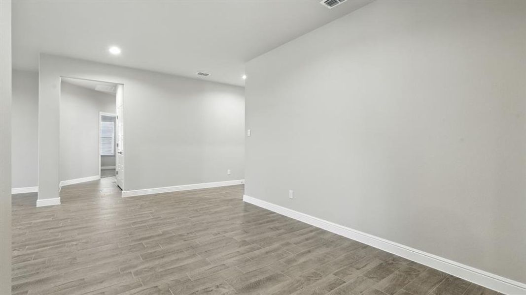 Spacious, unfurnished interior of a new home in Retta Estates, Mansfield (Image 16).