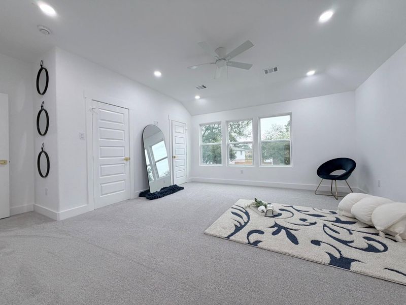 Image 30 of a home in .