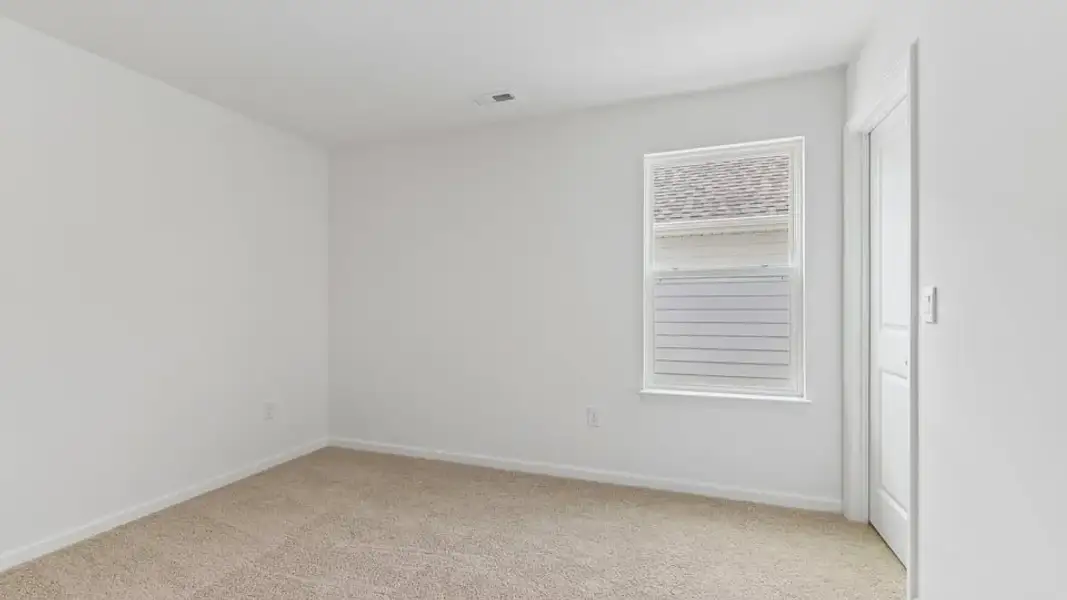 Spacious, unfurnished interior of a new home in Collins Ridge, Hillsborough (Image 29).