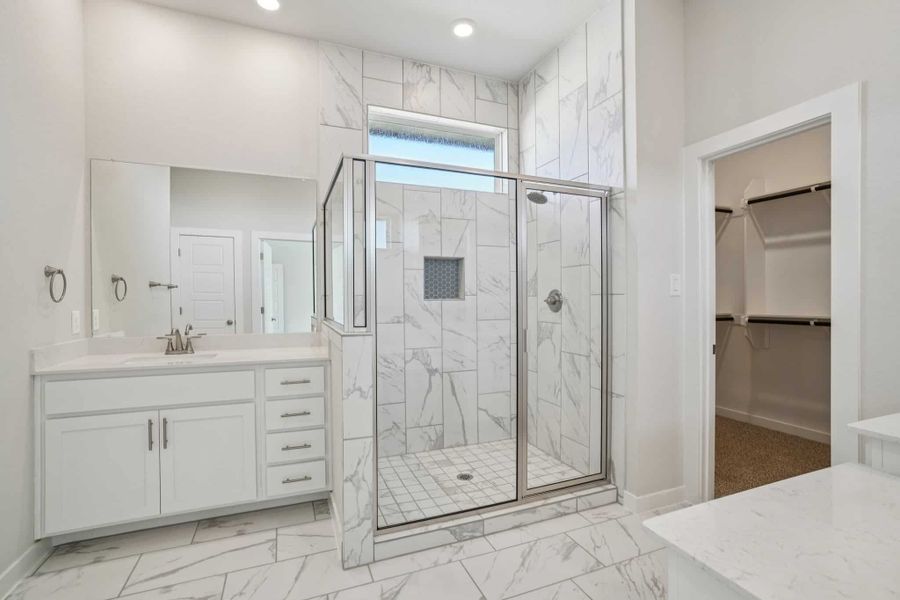 Furnished interior view inside a new home in Meyer Ranch, New Braunfels (Image 13).