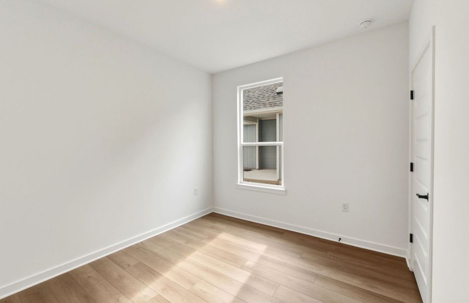 Spacious, unfurnished interior of a new home in Sun City Texas, Georgetown (Image 35).