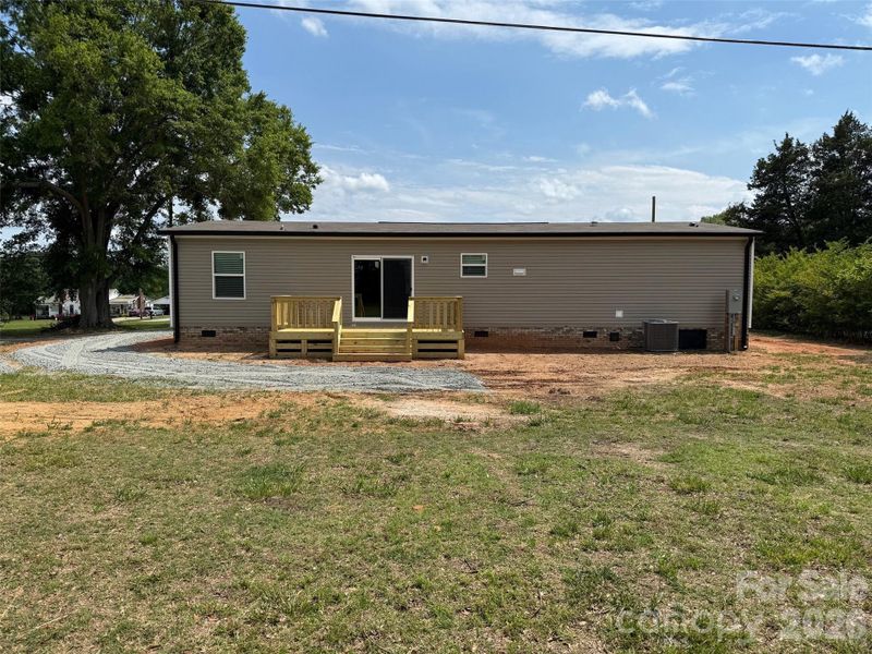 Exterior details and patio area of a home in , Shelby (Image 12).