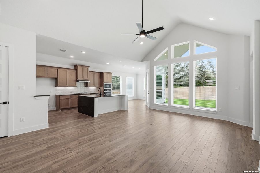 Spacious, unfurnished interior of a new home in The Reserve at Potranco Oaks, Castroville (Image 34).