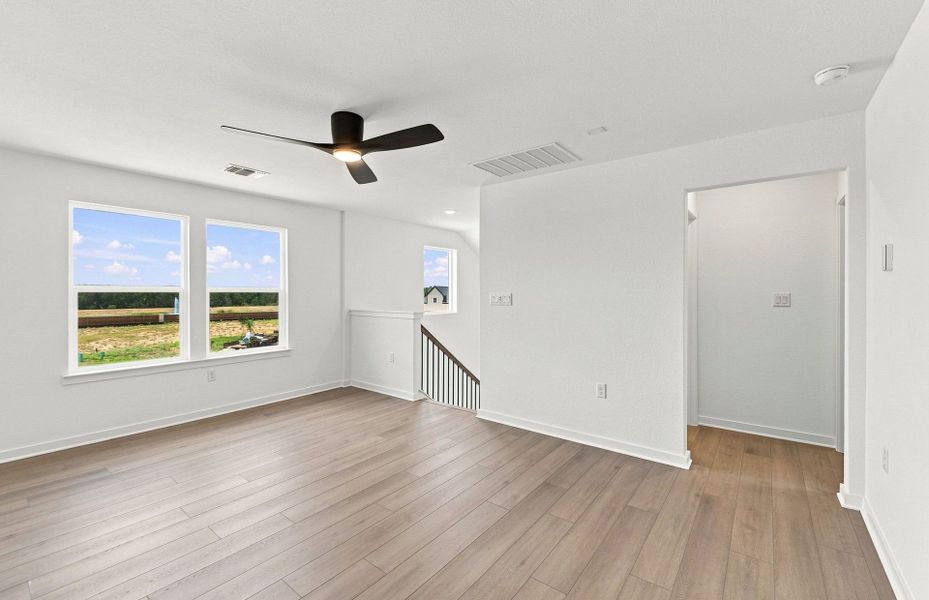 Spacious, unfurnished interior of a new home in Del Webb Austin at Lost Pines, Bastrop (Image 36).