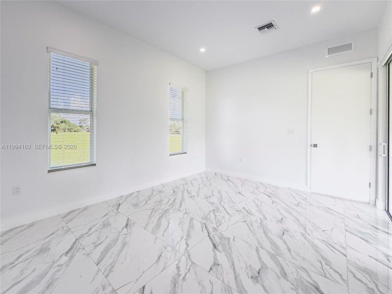 Spacious, unfurnished interior of a new home in , Port St. Lucie (Image 58).