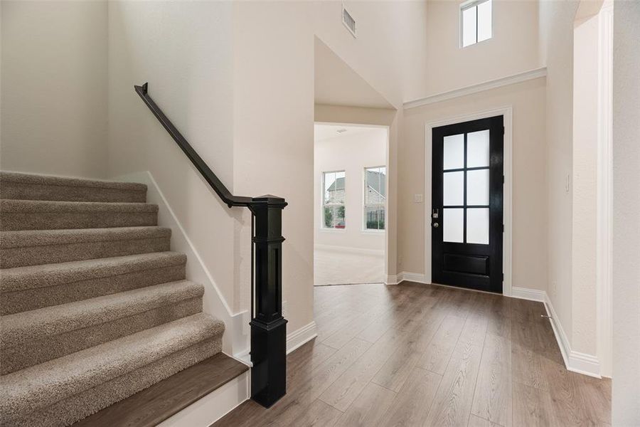 Spacious, unfurnished interior of a new home in Villages of Creekwood, Frisco (Image 29).