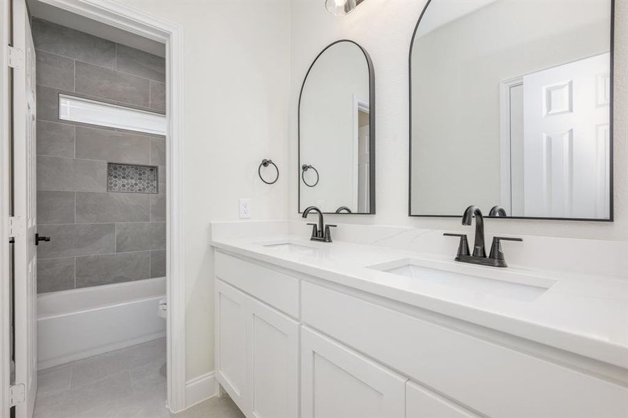 Furnished interior view inside a new home in , Terrell (Image 11).