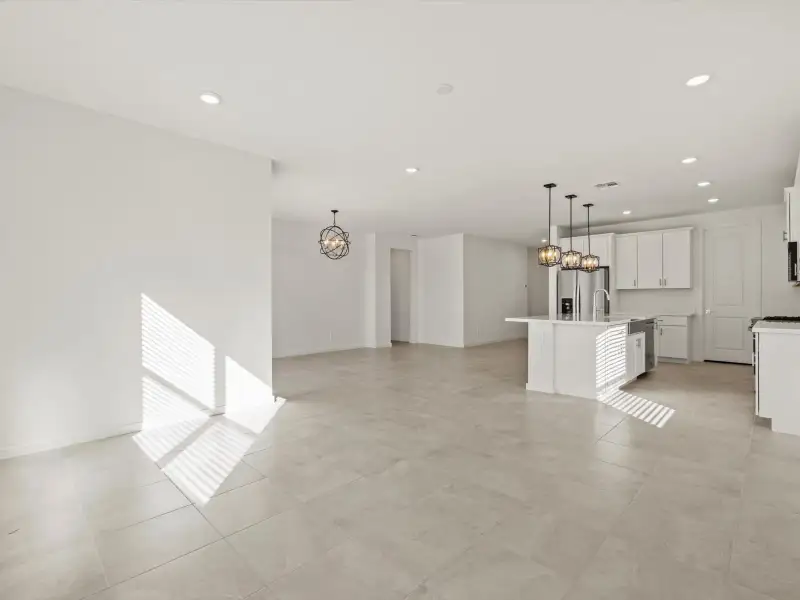 Spacious, unfurnished interior of a new home in Mesquite Mountain Ranch at Frontera, Surprise (Image 8).