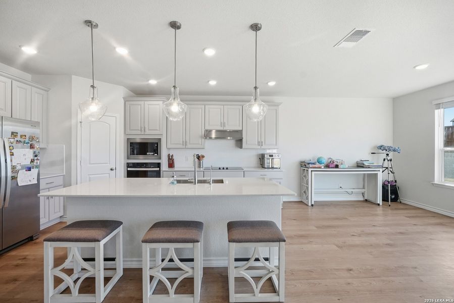 Furnished interior view inside a new home in Horizon Ridge, San Antonio (Image 5). Furnished interior view inside a new home in Horizon Ridge, San Antonio (Image 5).