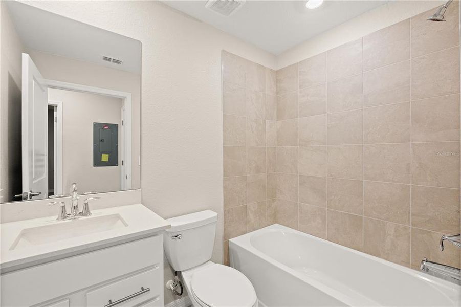 Furnished interior view inside a new home in Calusa Country Club, Lakewood Ranch (Image 6).