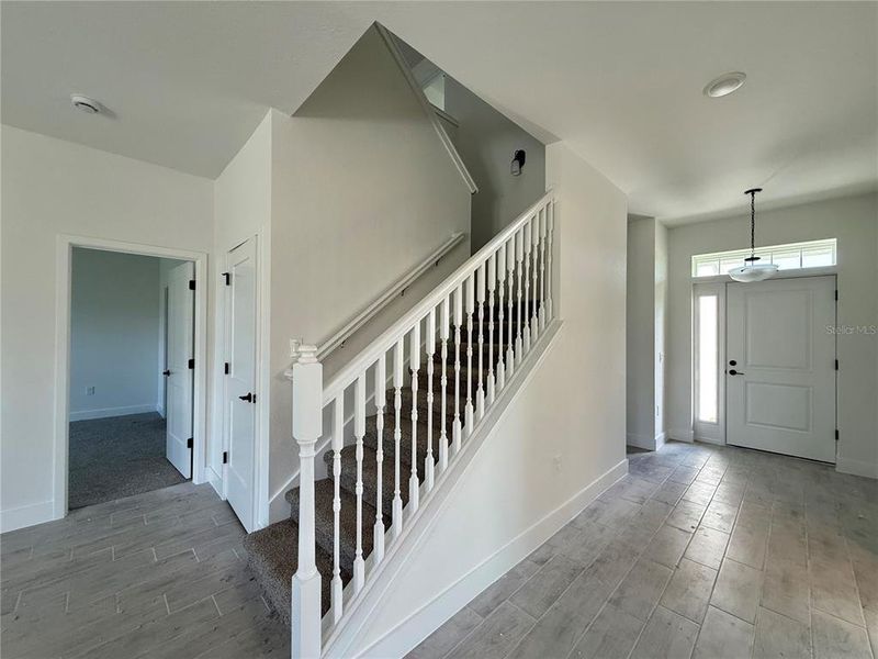 Spacious, unfurnished interior of a new home in Deep Creek, Punta Gorda (Image 11).